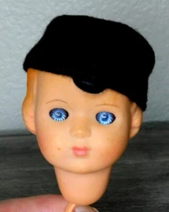 Cabeza de muñeca vintage ojos azules dormidos ~ artesanía para hacer muñecas ~ rareza🤔 - Imagen 1 de 4