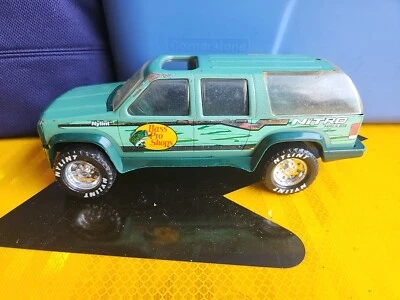 Nylint Toys Nitro Hauler "BASS PRO SHOPS" SUBURBAN 1994  - Image 1 of 4