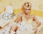 Lingerie de baignoire sexy Paris Hilton signée 11x14 photo Beckett A
