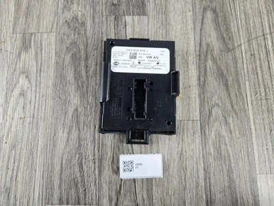 Модуль управления компьютером бесключевого доступа противоугонный Audi Q3 2014-2018 5K0959434J - Изображение 1 из 4