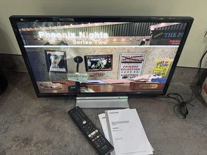 TOSHIBA 24D3753DB 24” Smart LCD HD Ready Colour TV With Built-in DVD Player  - Picture 1 of 16