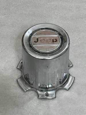1968 - 1984 Jeep J10 J20 4WD Cherokee Wagoneer Center Cap  5361652 , 5361653 - Image 1 of 4