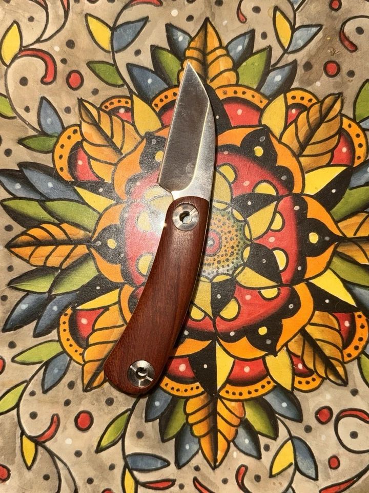 Faca de bolso dobrável estilo japonês D2 lâmina cabo de madeira aço inoxidável afiado - Imagem 1 de 4