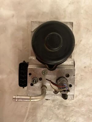 2001 - 2004 LEXUS LS430 ABS Anti Lock Brake Actuator and Pump Assembly OEM - Image 1 of 4