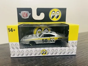 M2 Machines 1969 Dodge Charger Daytona HEMI MOON Equipped R68 - Picture 1 of 4