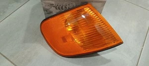 NUOVO indicatore di direzione destro arancione Audi 100 C4 US indicatore di direzione 4A0953050C - Foto 1 di 5