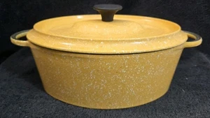 Vintage Speckled Yellow Enameled Dutch Oven - Oval - Excellent Condition. - Picture 1 of 8