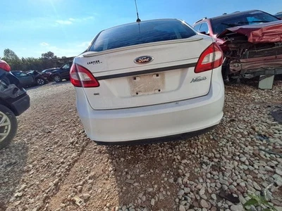 (LOCAL PICKUP ONLY) Rear Bumper Sedan Fits 11-13 FIESTA 2606390 Foto 1 de 3