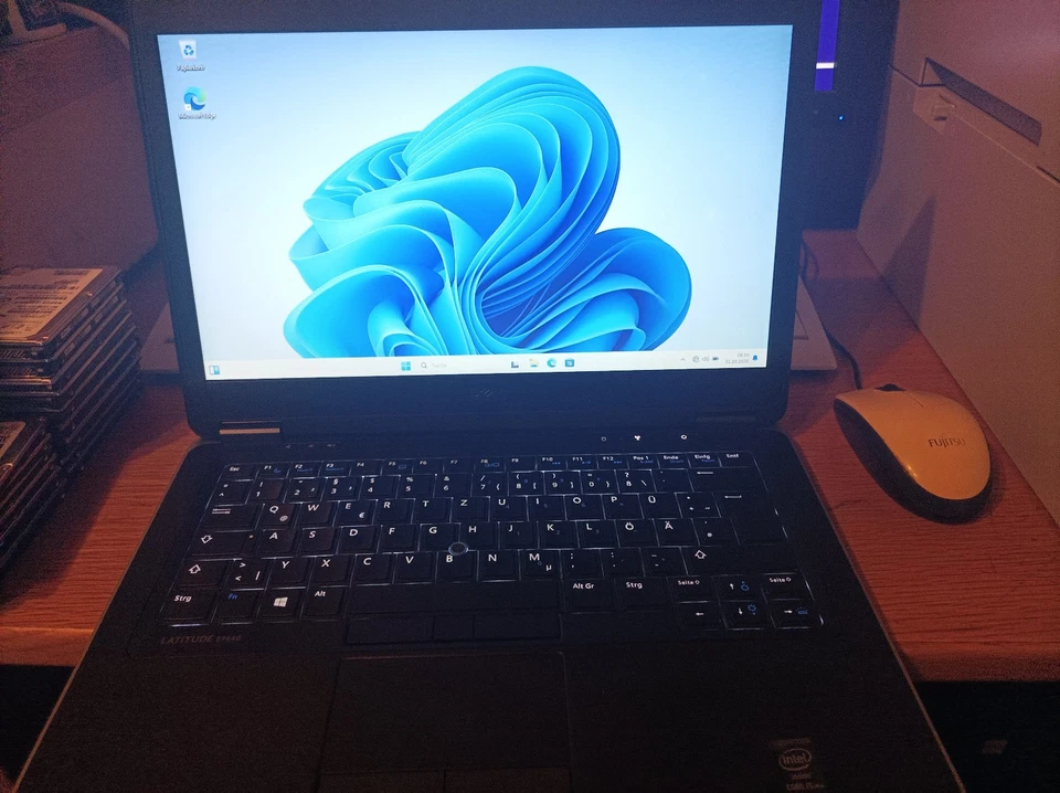Dell Latitude Notebook E7440 i5 4300U 2,1GHz, 8GB, 128GB SSD, 14" Win 11 Pro N48 - Bild 1 von 4