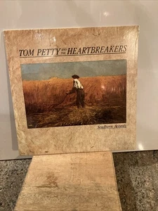 Tom Petty and the Heartbreakers - EMBOSSED COVER - Southern Accents LP  MCA 5486 - Picture 1 of 10