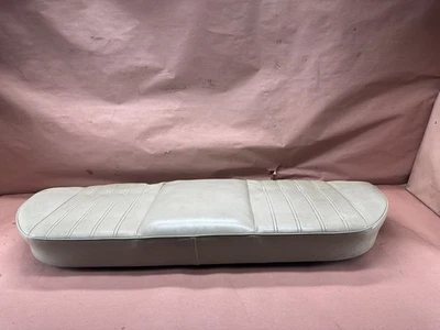 Asiento trasero inferior beige OEM #86160 BMW E28 528e 528I 535I Foto 1 de 4