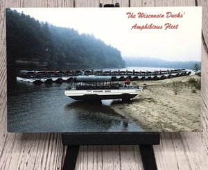 Cartolina Wisconsin Dells WI originale Wisconsin Ducks tour flotta anfibia - Foto 1 di 4