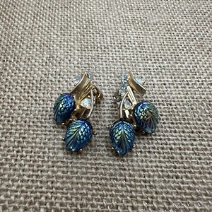 Vintage Molded Glass Leaves Flower AB Blue Green Clip On Earrings - Picture 1 of 11
