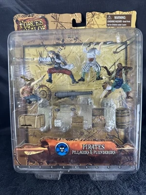 Forces of Valor Pirates Pillagers & Blunderers Figures 1/32 #23001 - Image 1 of 4