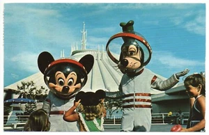 Welcome to Future Walt Disney World FL Tuta Spaziale Topolino Pippo Cartolina PM 1980 - Foto 1 di 13