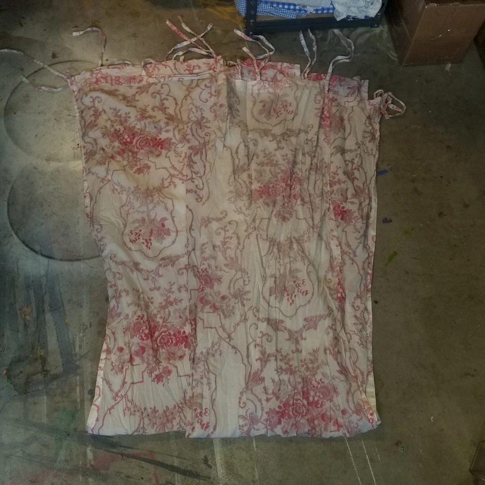 Paneles de gasa Pine Cone Hill "Victorian Roses" 40 X 86 - 2 paneles Foto 1 de 4