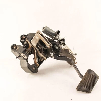 Pedal de freno Dodge Grand Caravan 04721188AI 3.6 gasolina 211kw 2016 21385422 Foto 1 de 4