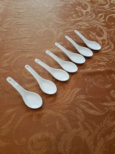 Juego de 7 cucharas de degustación Pier 1 Imports sopa de cerámica blanca - Imagen 1 de 5