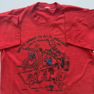 VTG Mt St Helens WA Volcano Eruption 80s T-Shirt Small Red Single Stitch Animals - Picture 1 of 11
