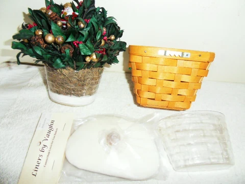 LONGABERGER OREGANO BASKET WITH EXTRAS GENTLY USED Cover