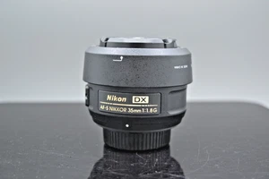 Nikon AF-S Nikkor 35mm f 1.8 G DX Lens - Picture 1 of 5