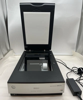 Epson Perfection V850 Pro Flatbed Scanner B2242001B1A6X21033 - Image 1 of 4