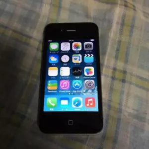 Iphone4 32G - Picture 1 of 4