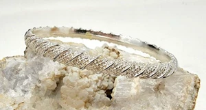 Vintage Napier Silver Tone Rope Texture Fashion Womens Bangle Bracelet Jewelry - Picture 1 of 5