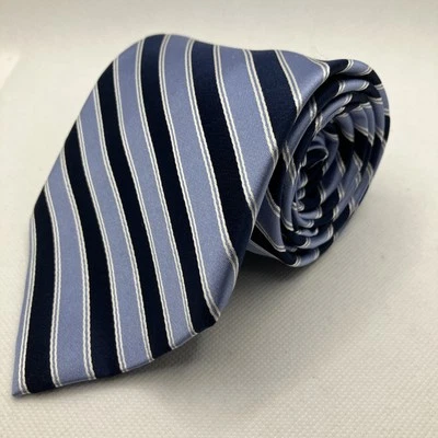 Croft & Barrow Silk Tie Blue Diagonal Stripe Pattern Classic Menswear 4”X58” - Image 1 of 3