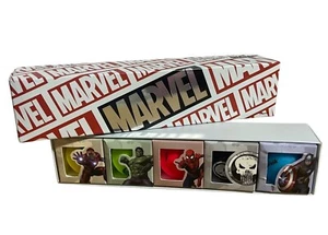 Juego de pelotas de golf Volvik Marvel Premium de 5 piezas con diseño Avengers - Imagen 1 de 13