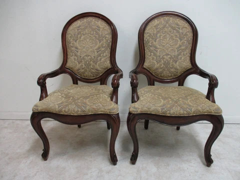 Henredon French Carved Dining Room Arm Chairs    A Cover