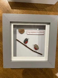 Pebble Art Sml Box Pic 10x10cm.Robin-Friend, Neigbour, Special Friendship Gift - Picture 1 of 7