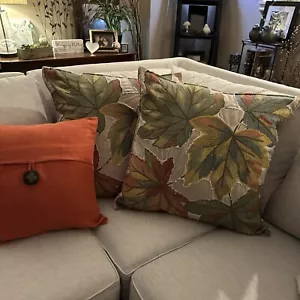 (1) POTTERY BARN OVERSIZED LEAF APPLIQUE PILLOW COVER & NEW INSERT 24" x 24" - Picture 1 of 10