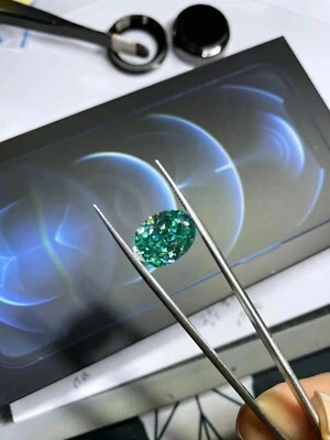 4x6~12x16mm Green Oval Loose Moissanite Stone VVS1 With GRA Certificate - Image 1 of 4