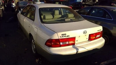 Radiador compatible con 97-01 LEXUS ES300 98871 Foto 1 de 4