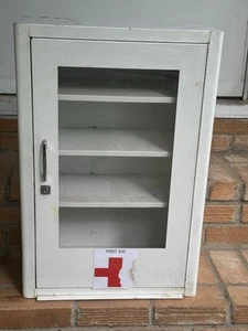 First Aid Cabinet Wall Mounted Medicine Emergency Metal Box, LOCKED WITH NO KEY - Picture 1 of 10