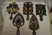 5 WILTON FULL SIZE FOOTED TRIVETS GRAPES, RARE LOVE BIRDS AND FILIGREE