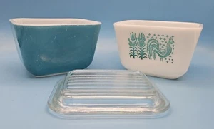 Vintage Pyrex 501 Amish Butterprint & 1 Turquoise 1.5 Cup Fridgies With 1 Lid - Picture 1 of 22
