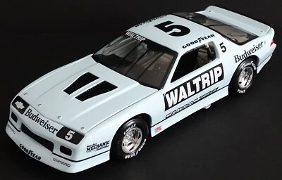 Chevy IROC Camaro Xtreme 700/2916 Darrell Waltrip #5 Budweiser 1984 acción 1/24 Foto 1 de 4