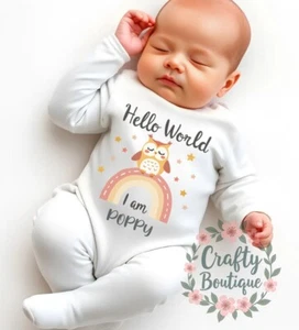 Personalisierter neuer Baby Schlafanzug Weste Baby Strampler Lätzchen Ankündigung Geschenk - Bild 1 von 8