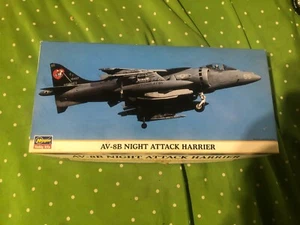 Hasegawa AV-8B Night Attack Harrier model kit 1/72 scale new open box - Picture 1 of 2