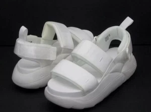 UGG LA CLOUD SPORT SANDALIA MUJER BLANCA EE. UU. 7,5/UK 5,5/EU 38,5/JP 245 - Imagen 1 de 6
