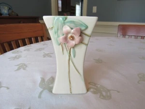 VINTAGE MCCOY BLOSSOM TIME TAPERED VASE WITH PINK FLOWER 6 3/8" TALL - Picture 1 of 6