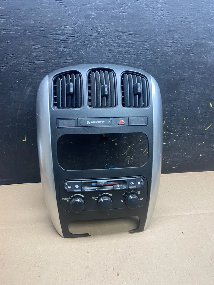 2004-2007 Dodge Grand Caravan A/C unidade de controle climático moldura acabamento fabricante de equipamento original t9169 DG - Imagem 1 de 4