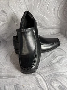 Robert David "Tim" Black Square Toe Dress Loafers Shoes Kids Size 4 Slip On EUC - Picture 1 of 9