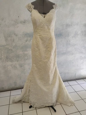 Morilee fine french Lace Ivory Mermaid Gown Wedding Dress Size 10 - Image 1 of 4