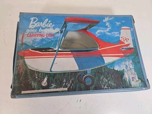 Vtg Barbie Goes Traveling Carrying Case 1965 Yellow Storage for Dolls Clothes - Photo 1 sur 8