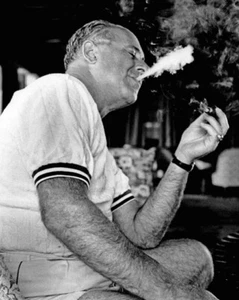 Boston Celtics Coach RED AUERBACH Glossy 8x10 Photo Basketball Print HOF 1968 - Picture 1 of 1
