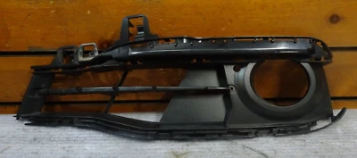 Luz antiniebla izquierda lado del conductor negro texturizado para BMW 320i/320i xDrive 2016-2018 Foto 1 de 4