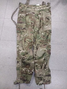 ECWCS GEN III LEVEL 5 PANTS MEDIUM REGULAR-MULTICAM - Picture 1 of 2